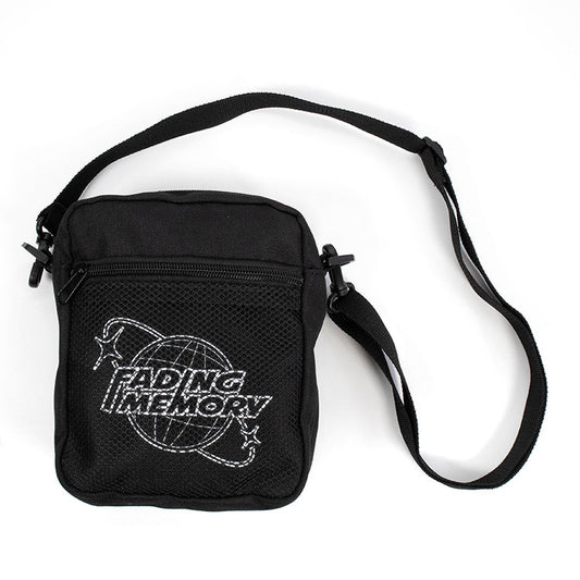 メッシュポケット付きショルダーバッグ